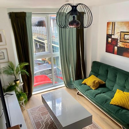 Luxury Urban Tranquility At B1 Apartment Birmingham Bagian luar foto