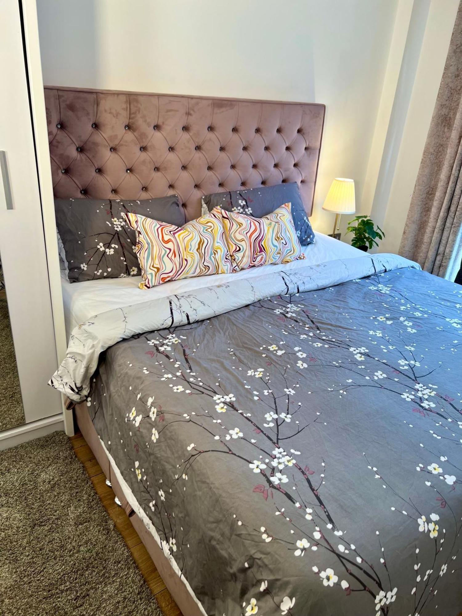 Luxury Urban Tranquility At B1 Apartment Birmingham Bagian luar foto