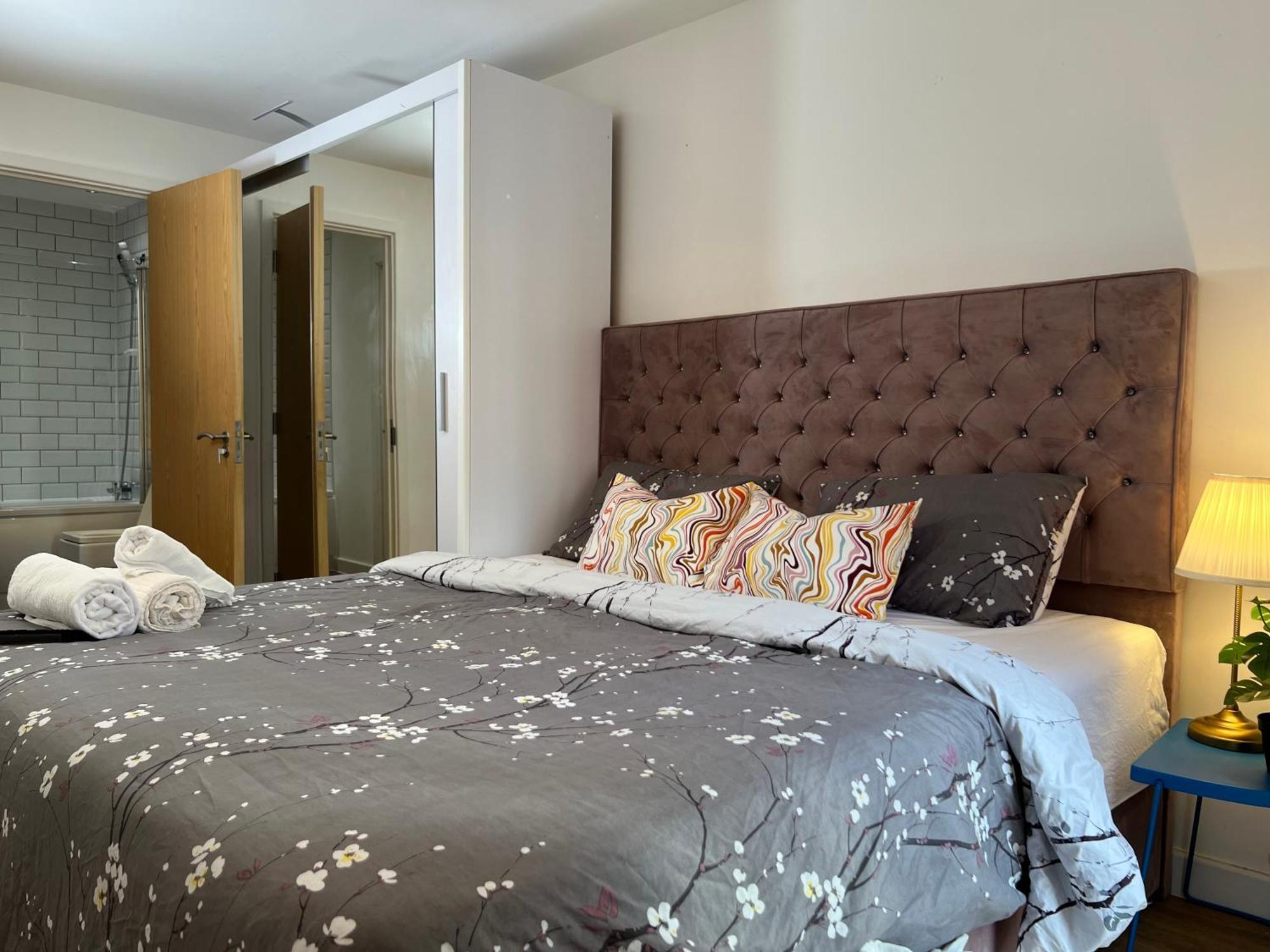 Luxury Urban Tranquility At B1 Apartment Birmingham Bagian luar foto